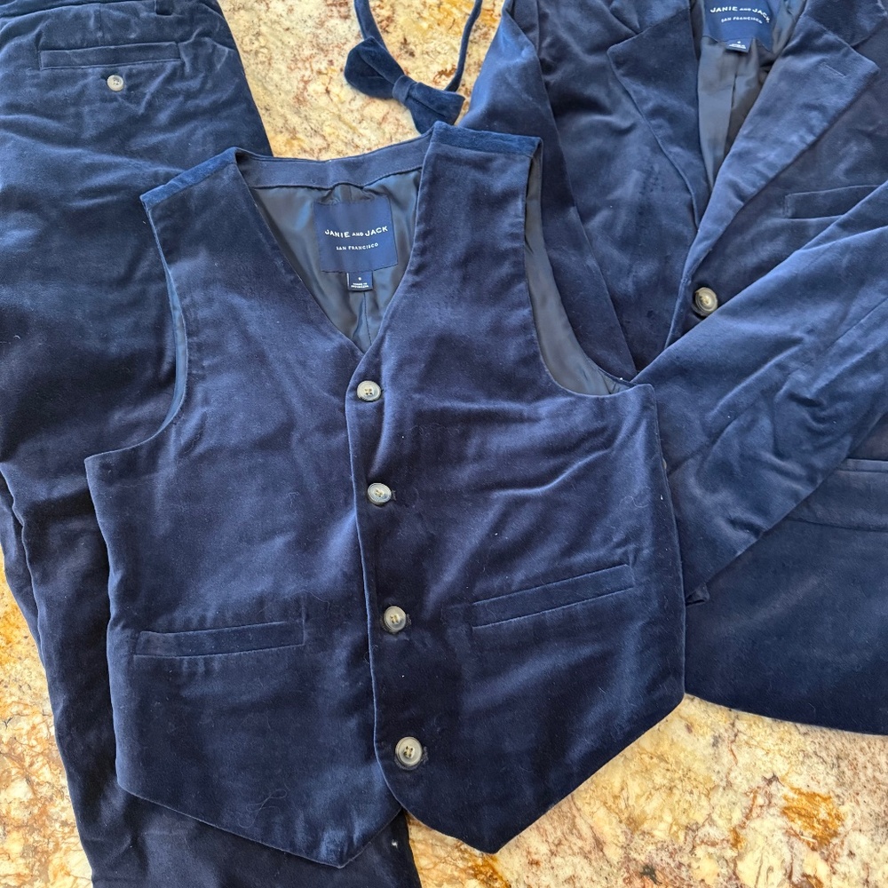 Janie & Jack Boys Navy Blue Velvet 4 piece Suit